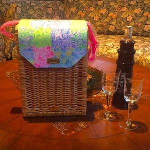 Lilly Pulitzer Wicker Wine Carrier NWOT